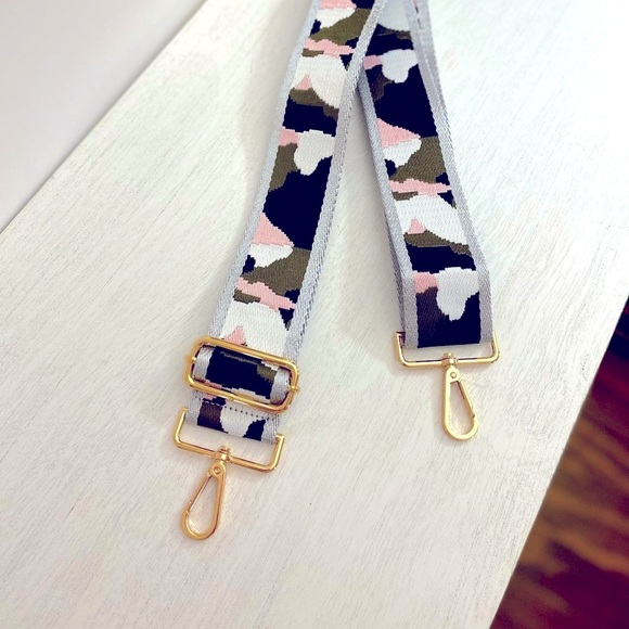 BRAND NEW Grey Camo Crossbody Strap 🖤💚 ~BAG NOT INCLUDED~ - Picture 1 of 6